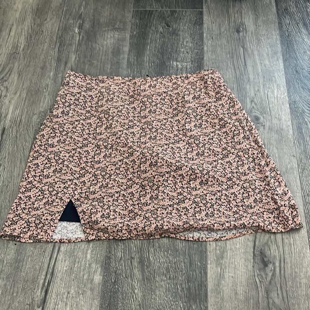 American Eagle pink floral skirt